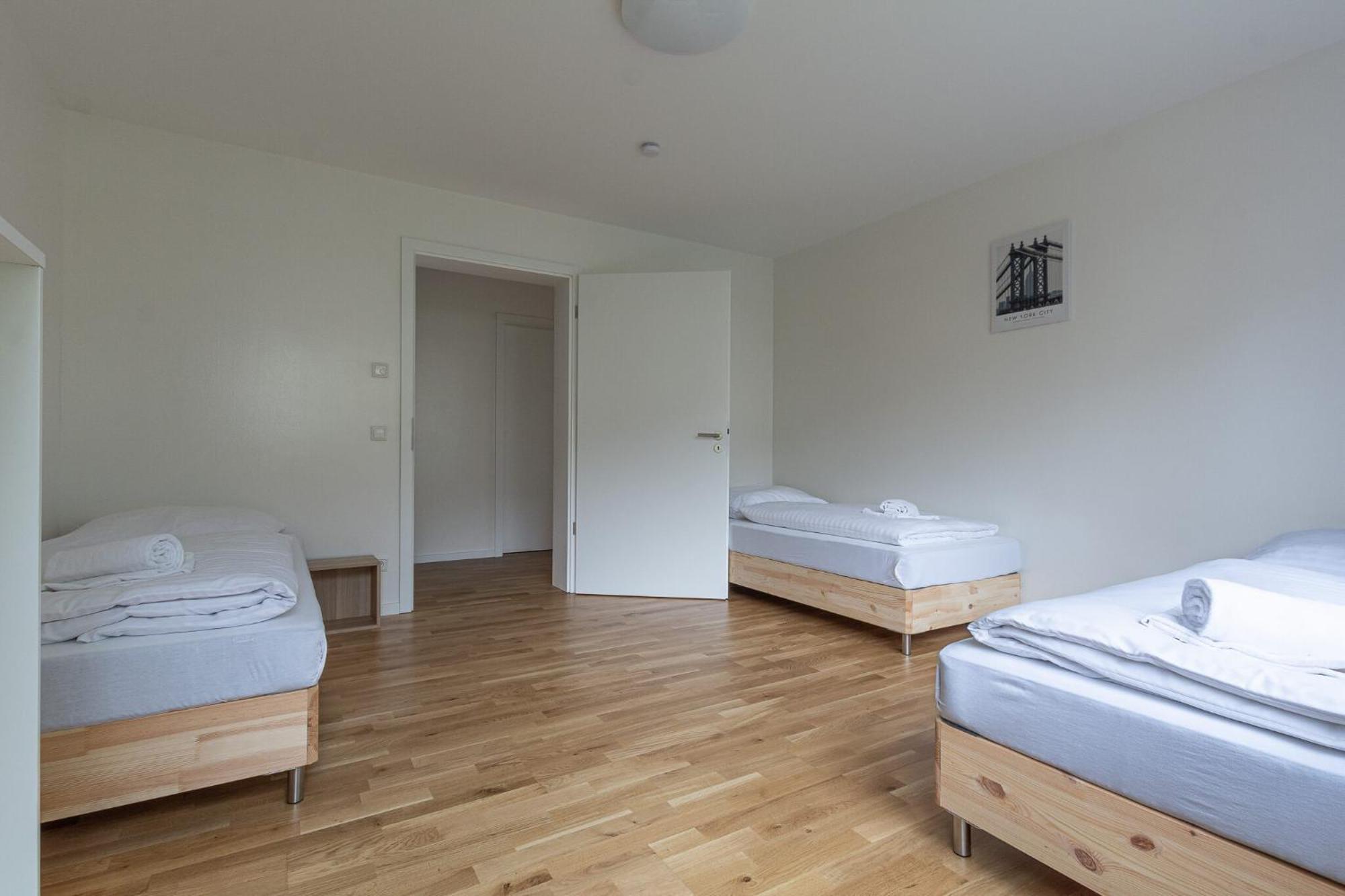T&K Apartments - Bergisch Gladbach - 3 Comfortable Apartments - 18 Min To Fair Messe Cologne ภายนอก รูปภาพ